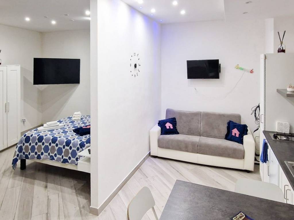 Appartamento a Napoli in Via Laura Mancini Oliva - Foto 2