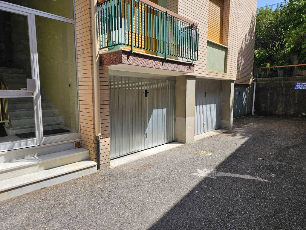Box / garage a Finale ligure in Via M. Castelli, 33 - Foto 5