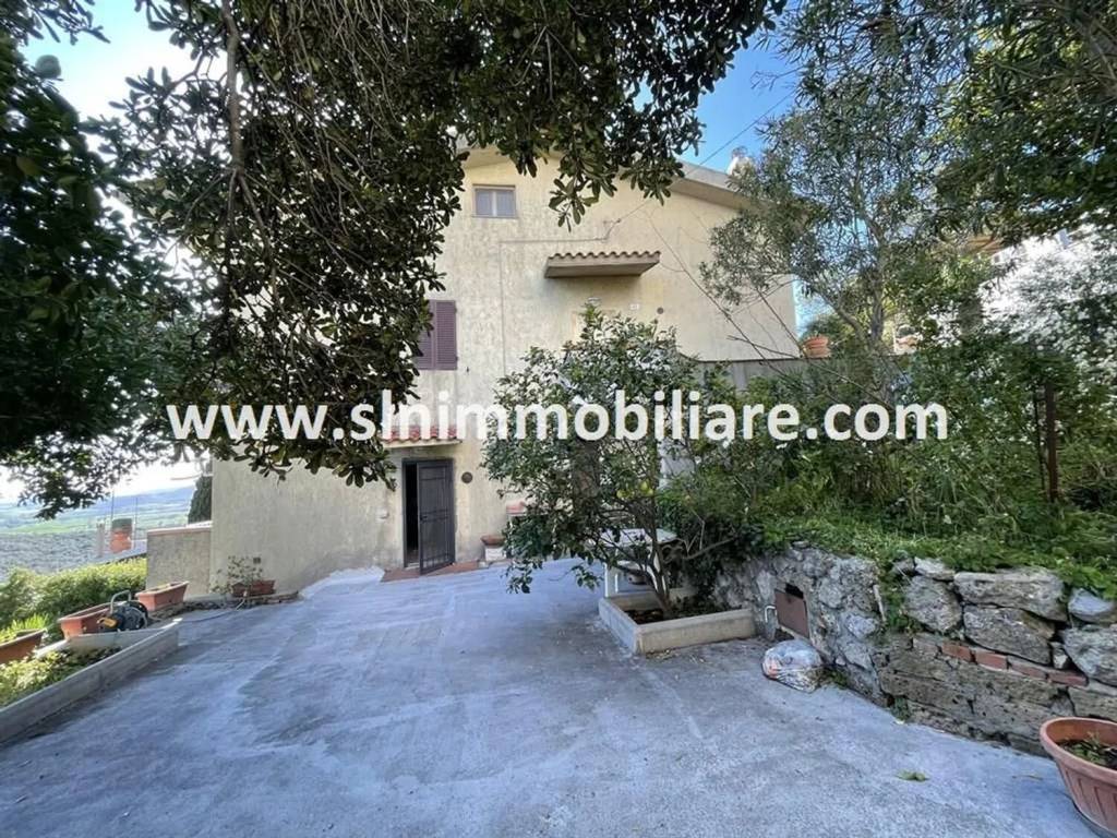 Villa a Capalbio in Via Vittorio Veneto - Foto 2