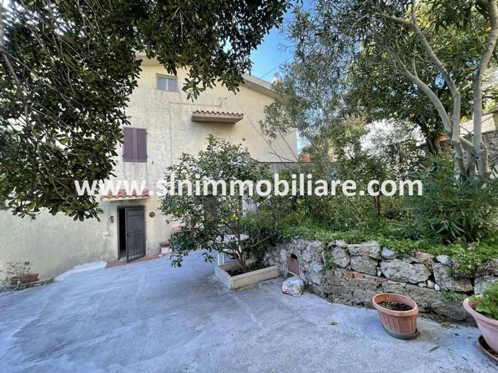 Villa a Capalbio in Via Vittorio Veneto - Foto 5