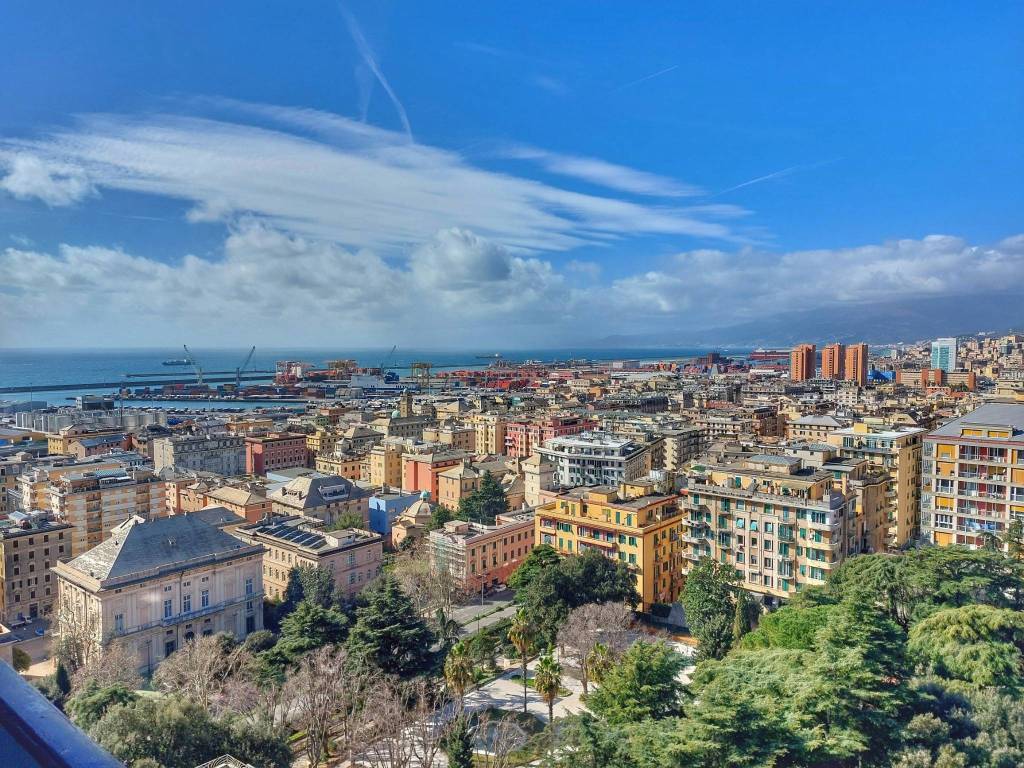 Appartamento a Genova in Corso Onofrio Scassi - Foto 2
