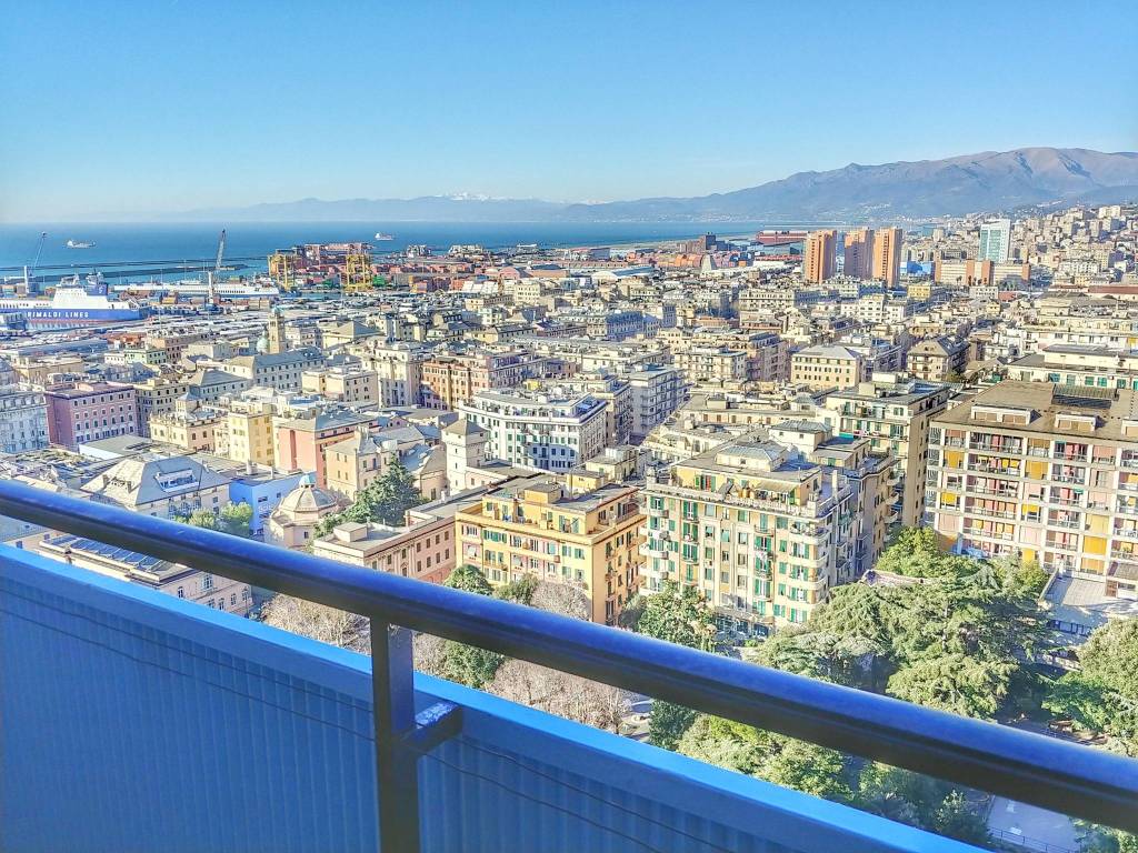 Appartamento a Genova in Corso Onofrio Scassi - Foto 4