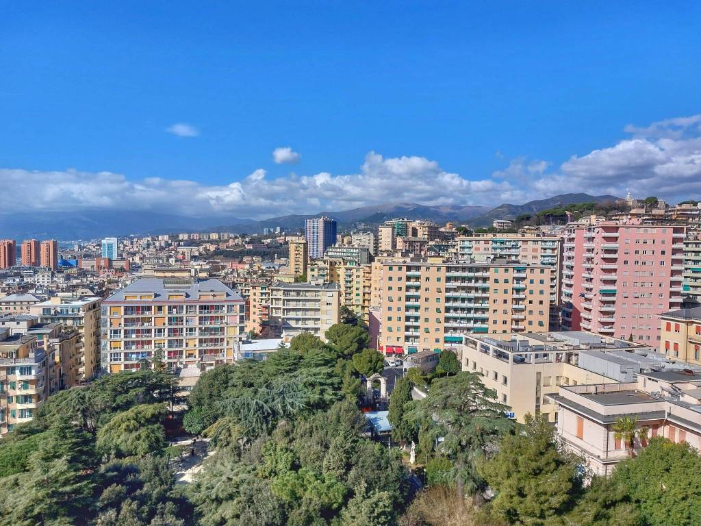 Appartamento a Genova in Corso Onofrio Scassi - Foto 5