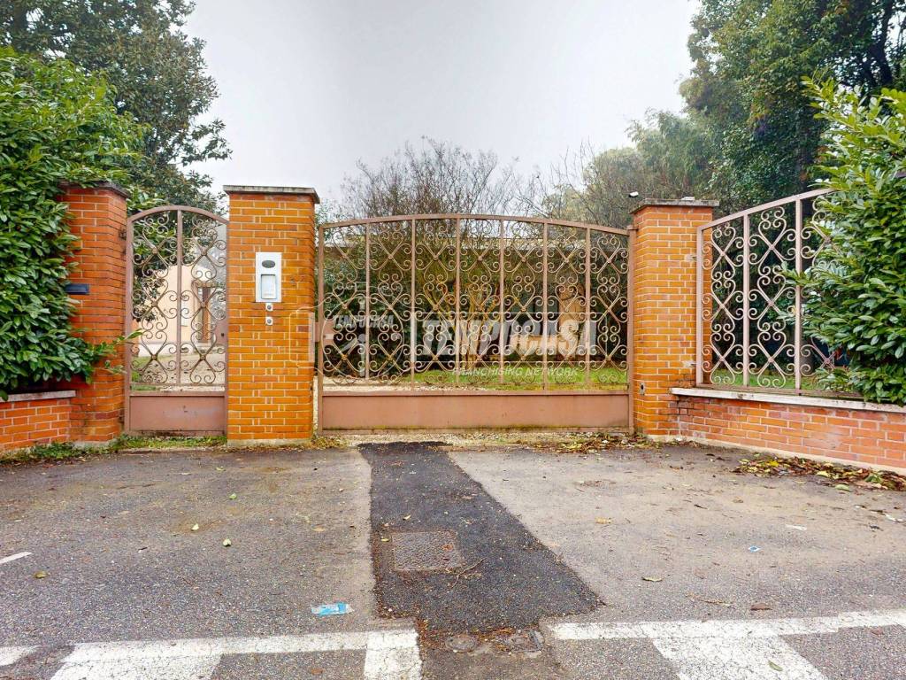 Casa indipendente a Mantova in Strada Dosso del Corso - Foto 4