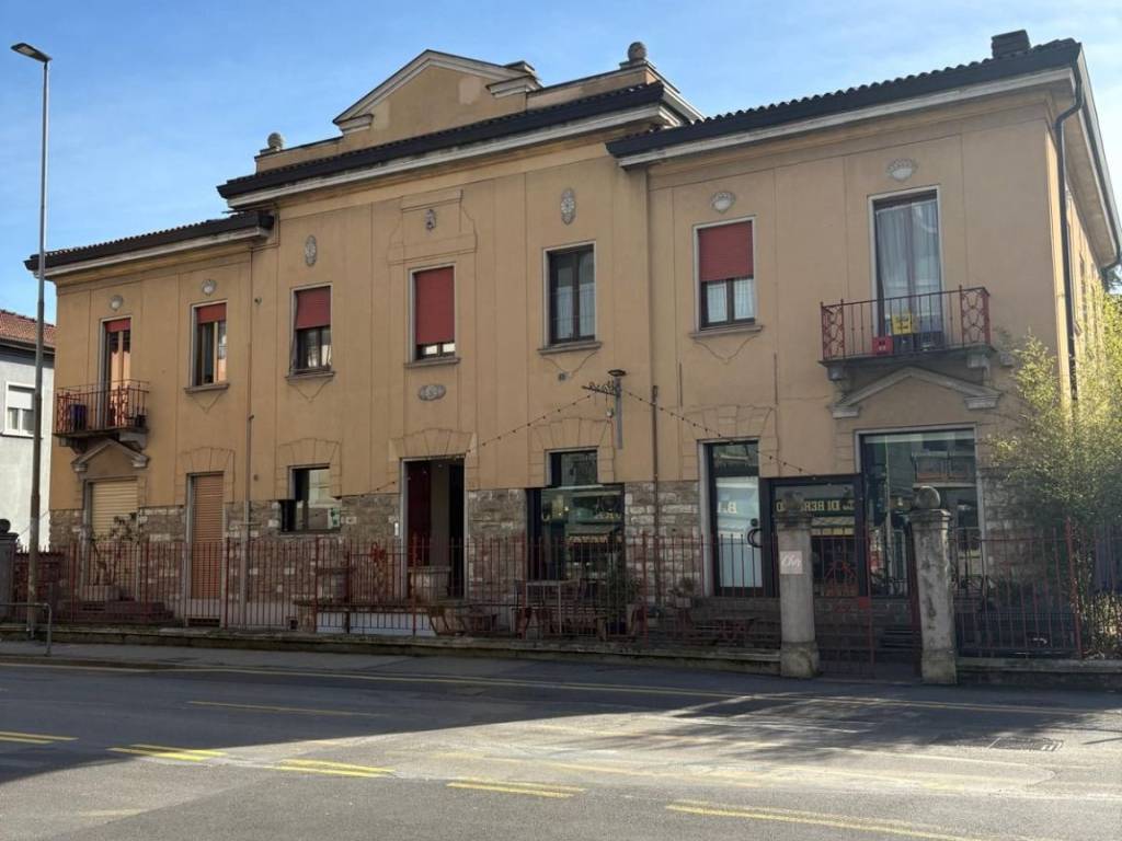 Palazzo / stabile a Bergamo in Via 20 Settembre - Foto 2