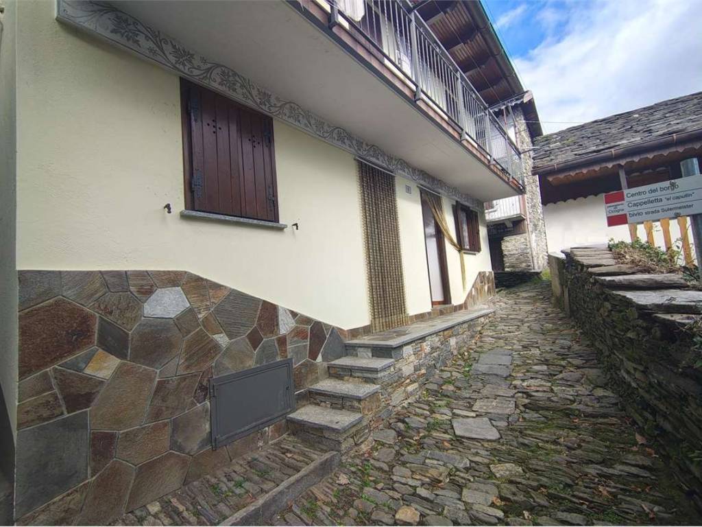 Casa indipendente a Cossogno in Via Borgonuovo - Foto 2
