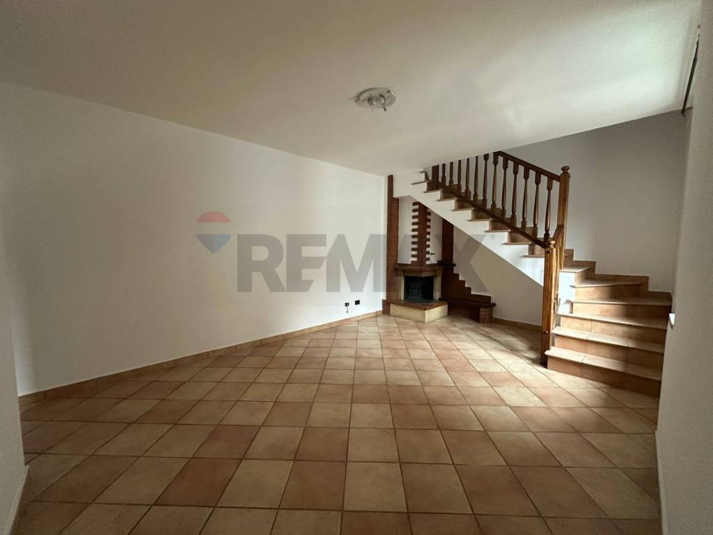 Appartamento a Fagnano olona in VIA PACE, 6 - Foto 2