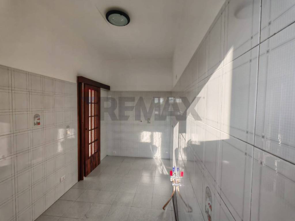 Appartamento a Rozzano in VIA GRAN SASSO, 2 - Foto 4