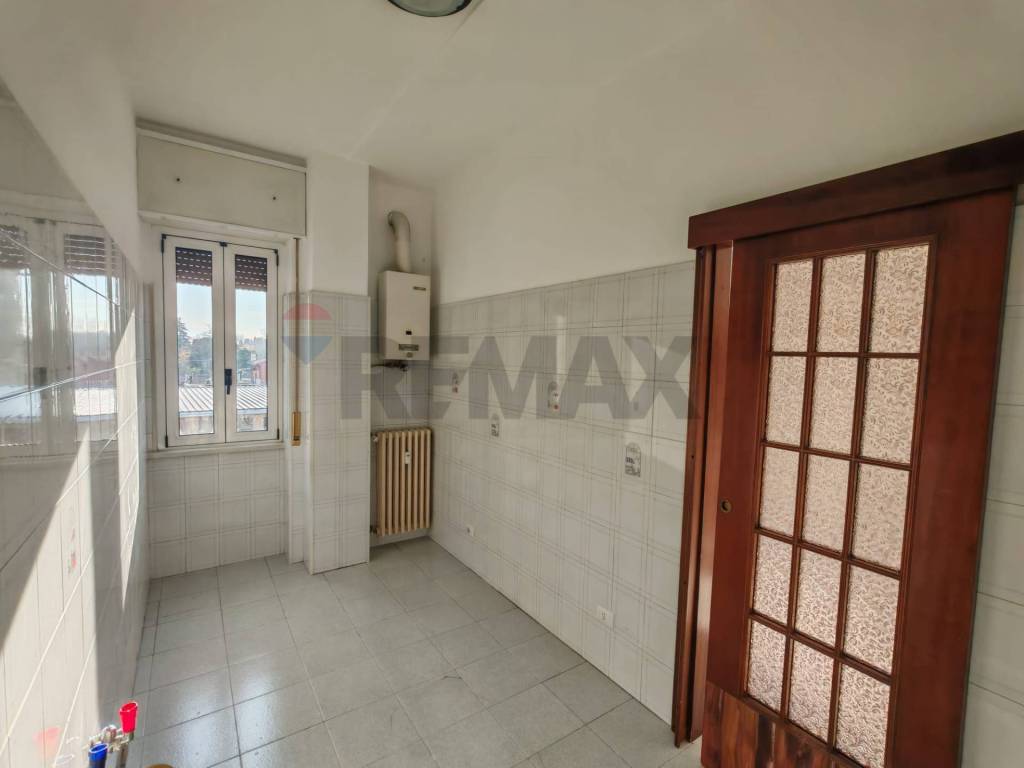 Appartamento a Rozzano in VIA GRAN SASSO, 2 - Foto 5