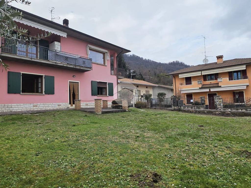 Villa a Corte franca in Via Verdi, 29 - Foto 4