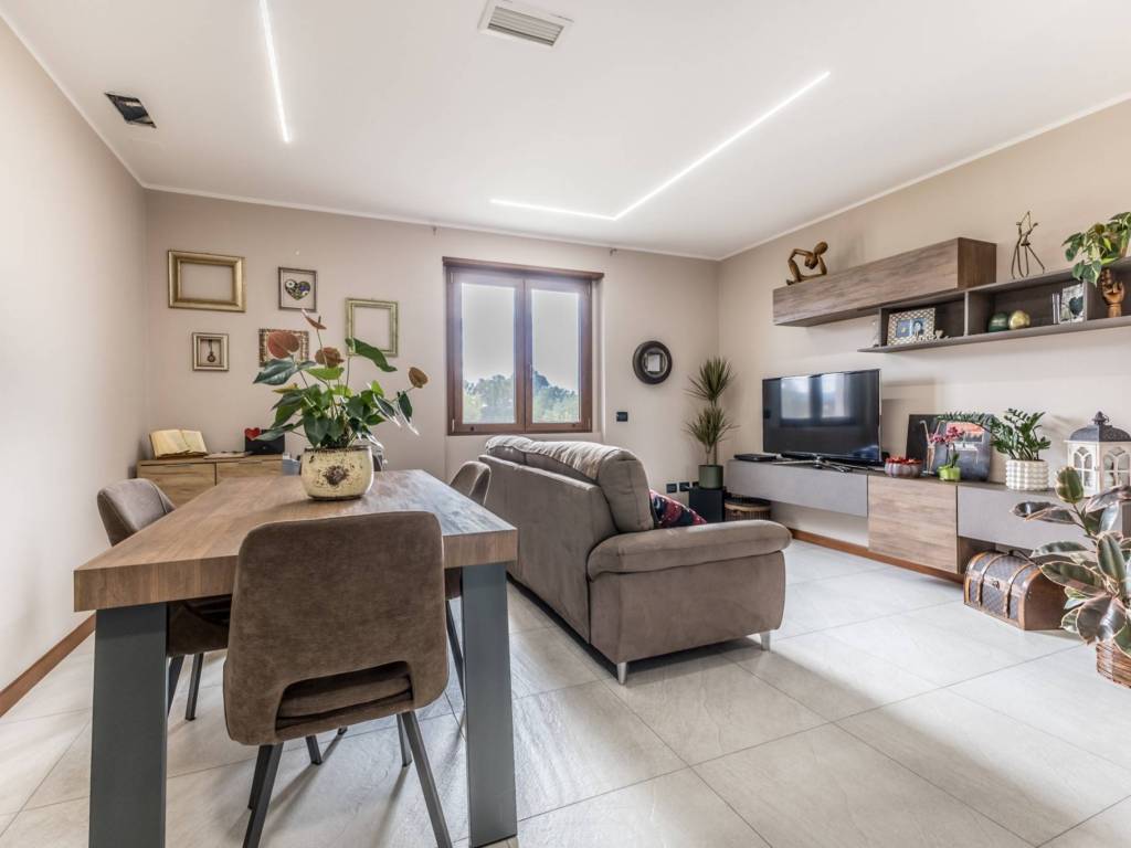 Appartamento a Latina in Via Migliara 43 - Foto 3