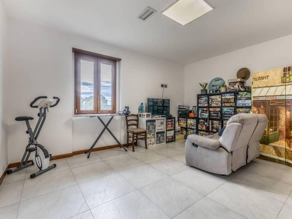 Appartamento a Latina in Via Migliara 43 - Foto 5