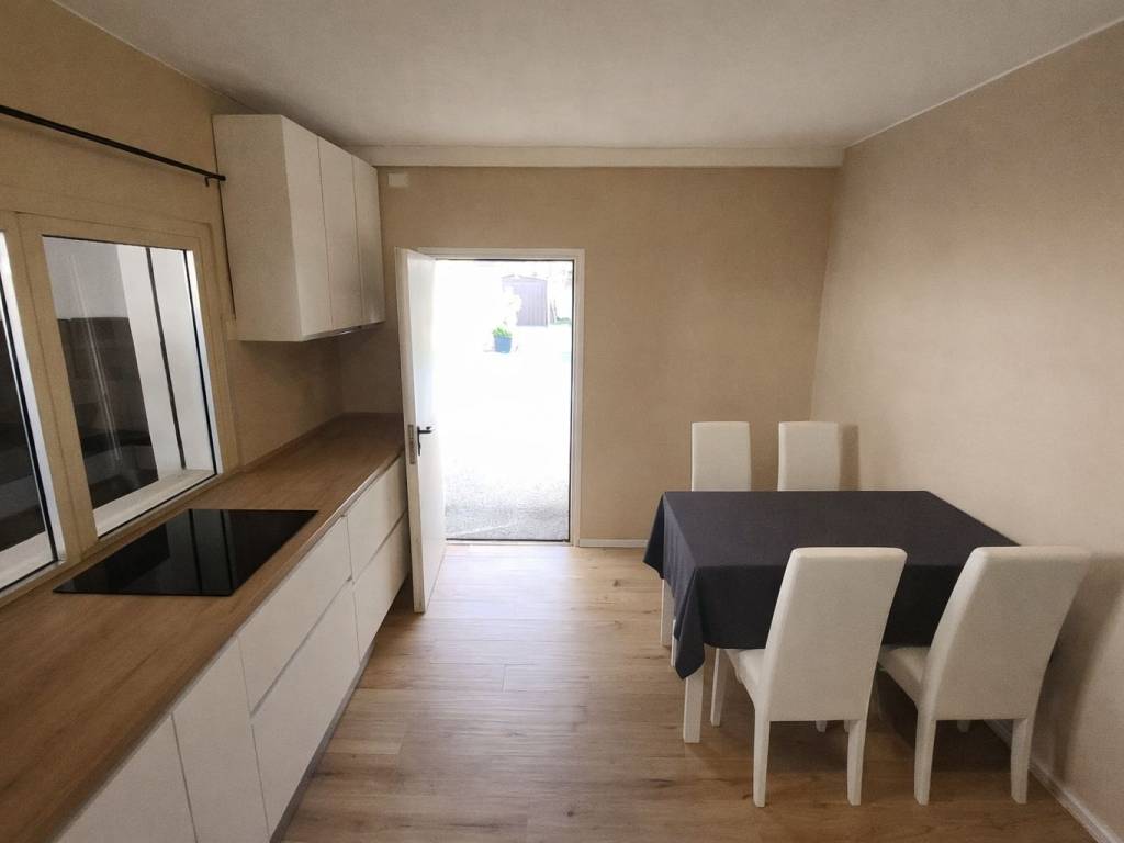 Appartamento a Verona in Strada della Genovesa - Foto 2