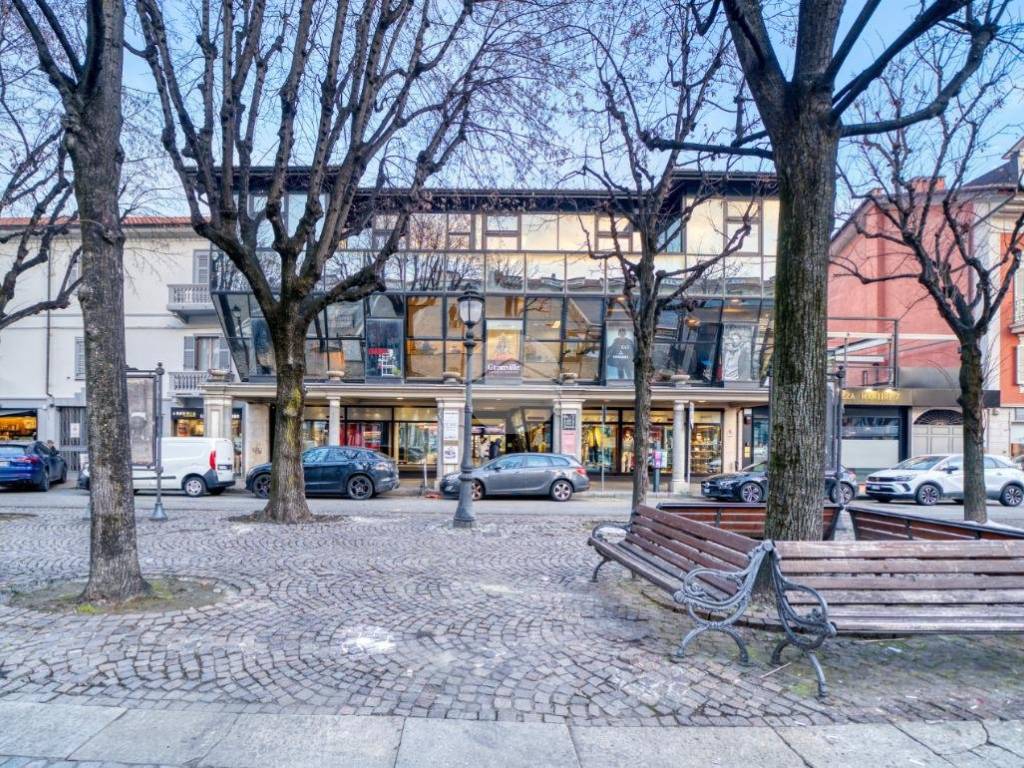 Immobile a Rivoli in PIAZZA MARTIRI DELLA LIBERTA', 5 - Foto 2