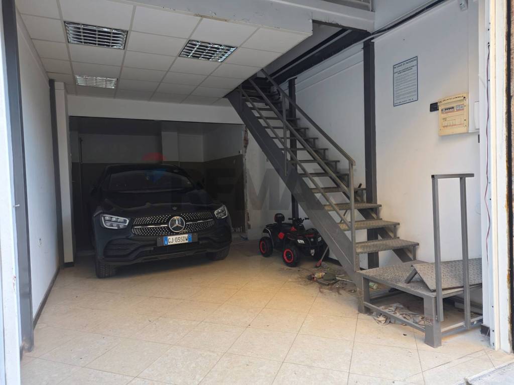 Box / garage a Genova in Via Pietro Toselli - Foto 2