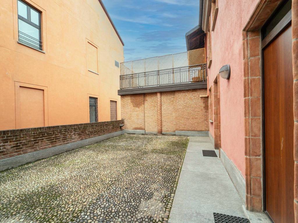 Appartamento a Moncalieri in Via Vittorio Alfieri, 3 - Foto 3
