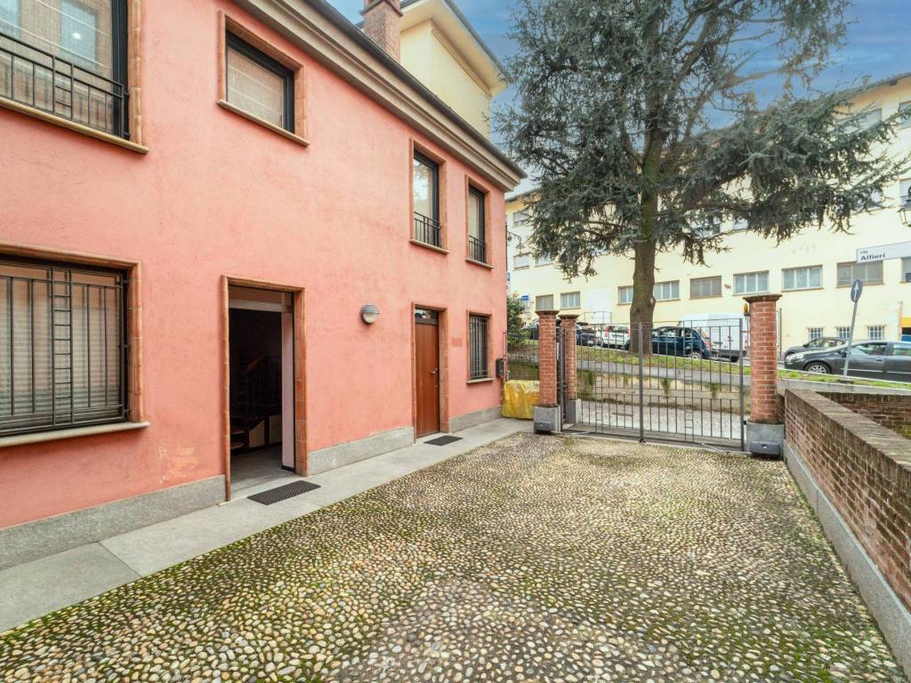 Appartamento a Moncalieri in Via Vittorio Alfieri, 3 - Foto 5