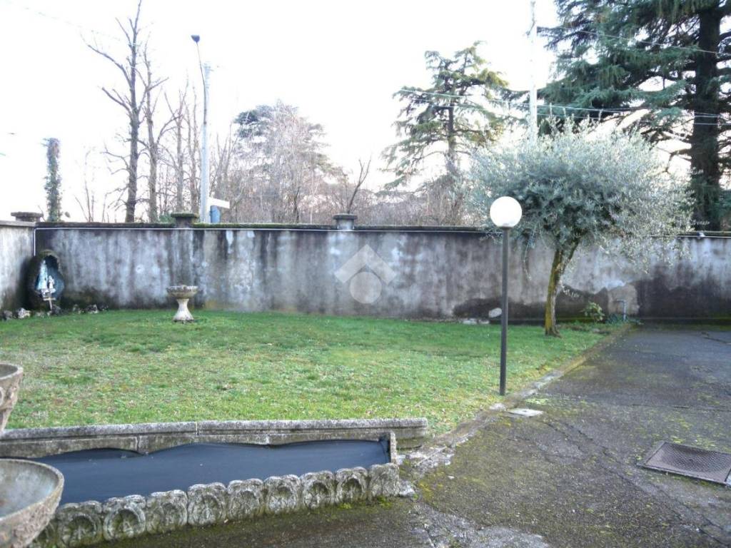 Villa a Origgio in Via Ottolini, 36 - Foto 2