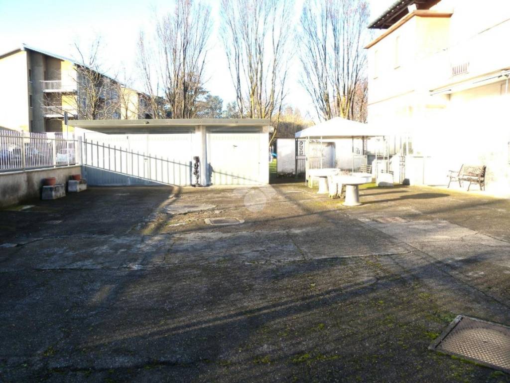 Villa a Origgio in Via Ottolini, 36 - Foto 4