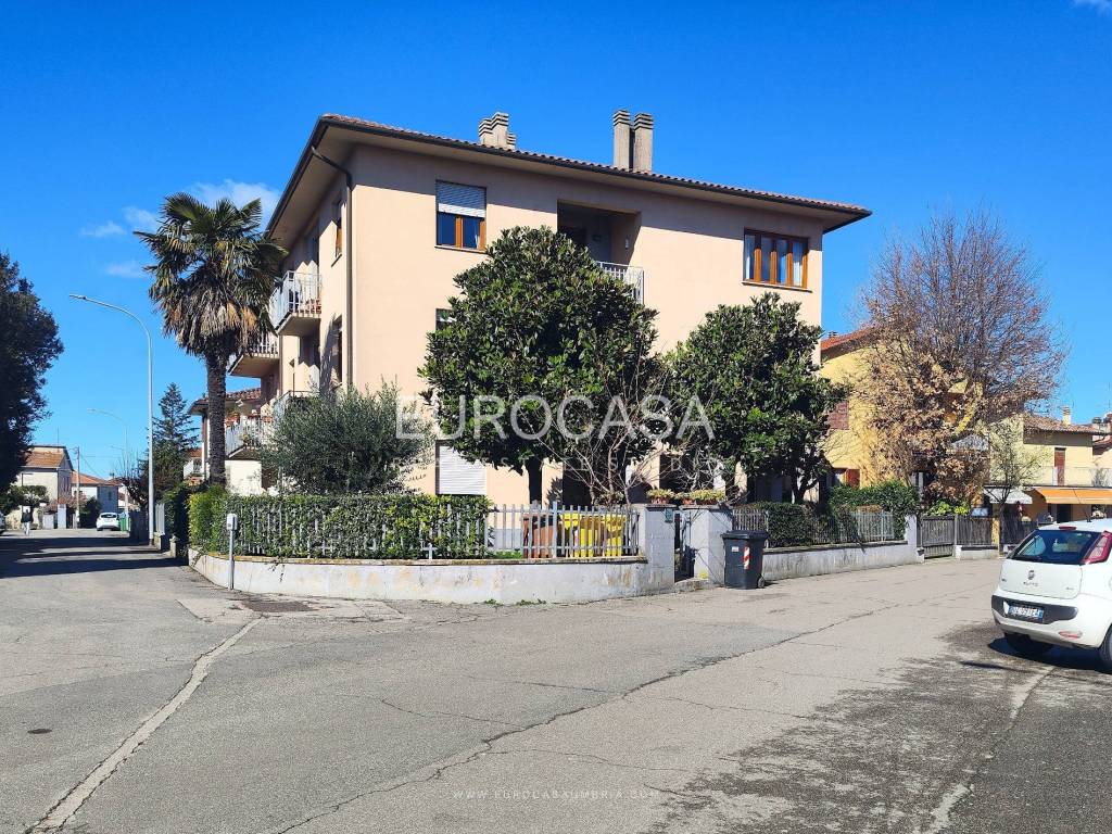 Appartamento a Città di castello in Via Pieve delle Rose, 18 - Foto 2