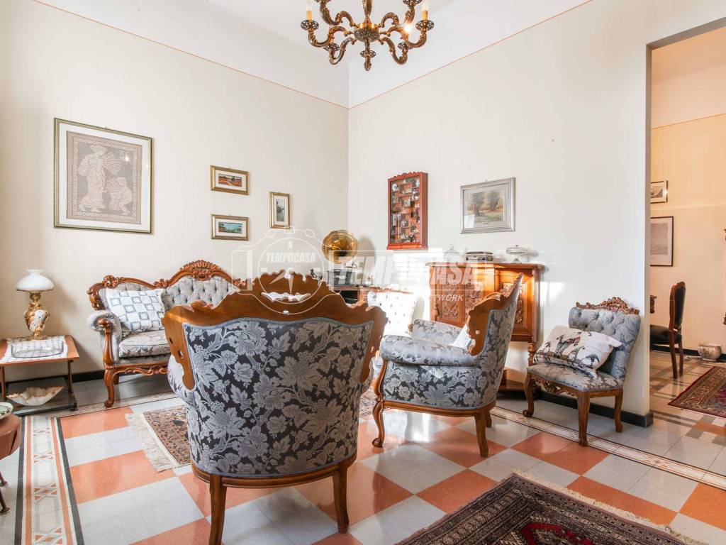 Appartamento a Como in Via Francesco Crispi 9 - Foto 3