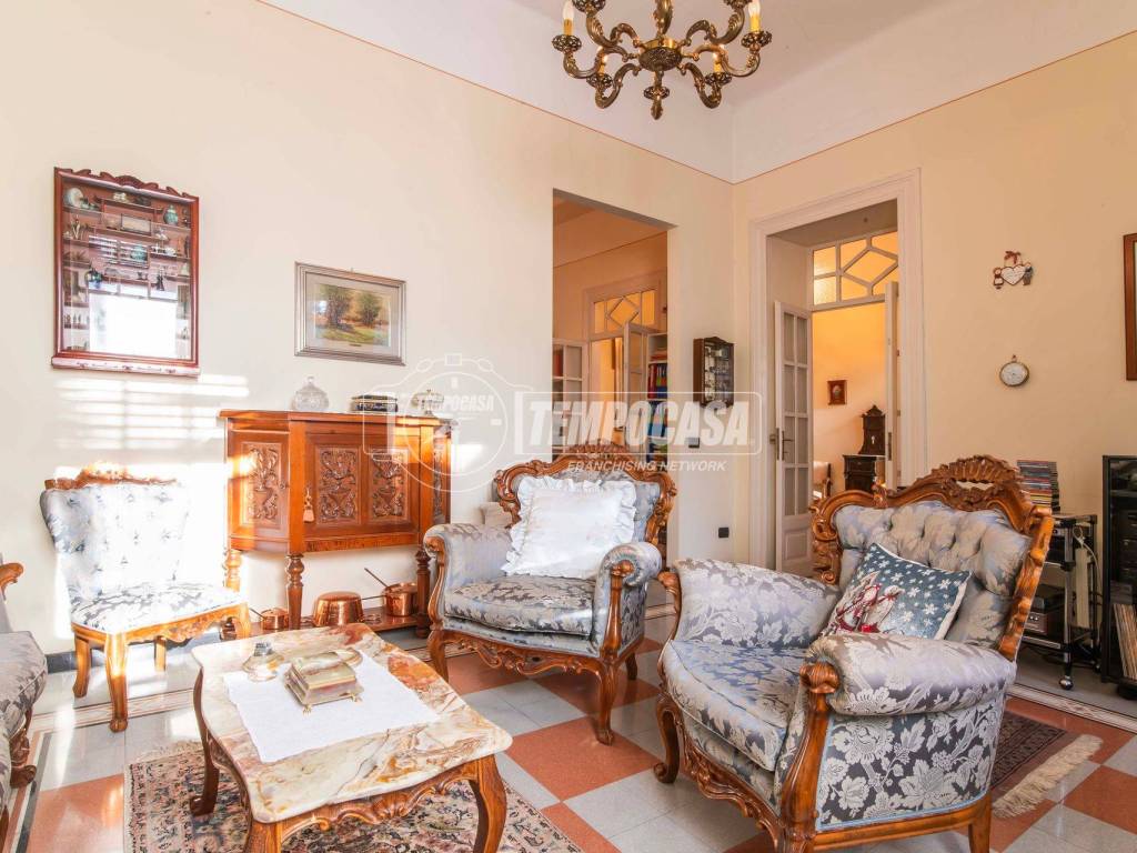 Appartamento a Como in Via Francesco Crispi 9 - Foto 4