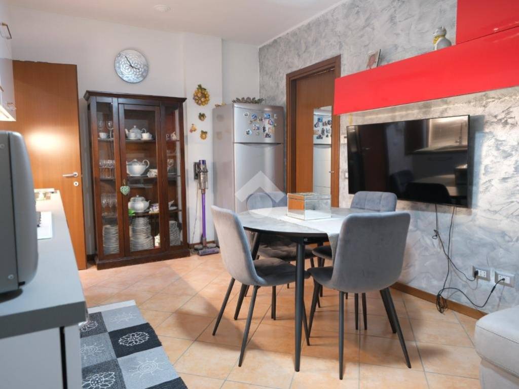 Appartamento a Pioltello in Piazza dei Popoli, 5 - Foto 3