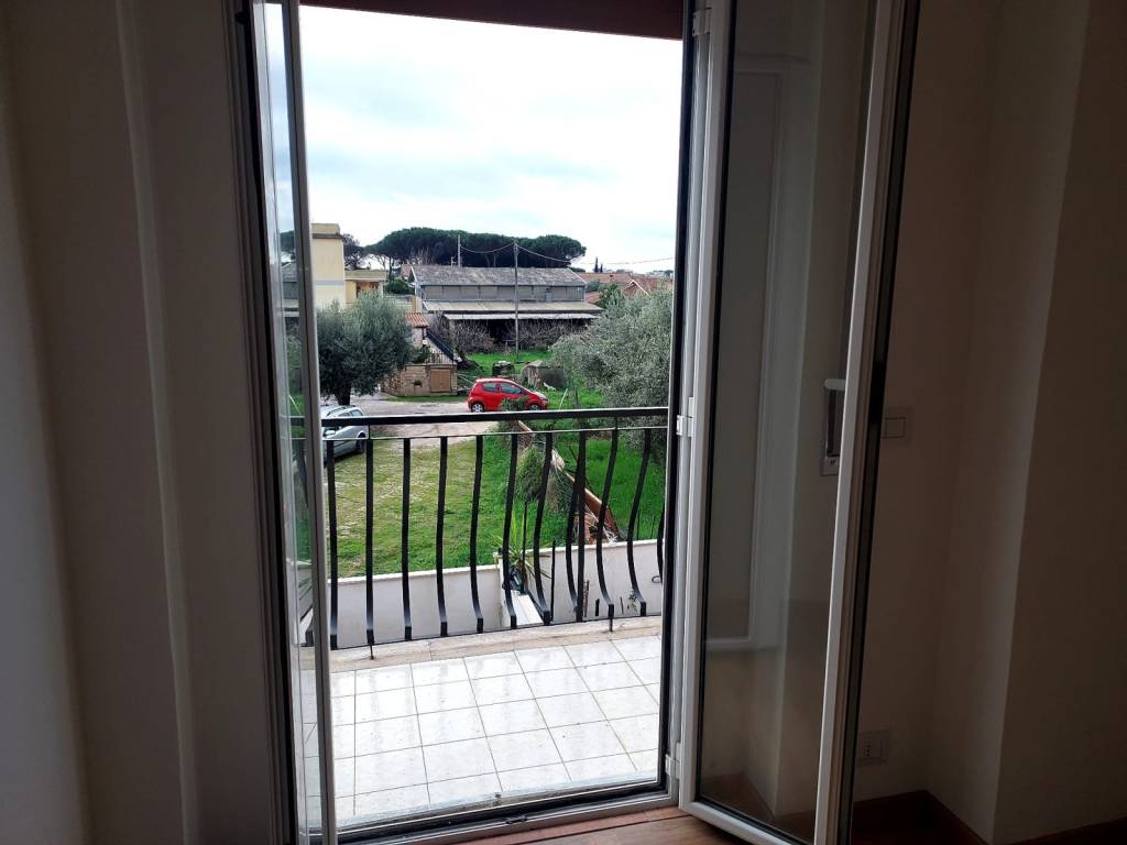 Appartamento a Anzio in Via Massimo d'Azeglio - Foto 2