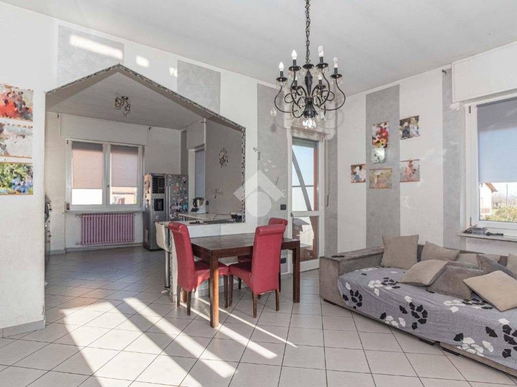 Appartamento a Ciriè in Via rivette, 77 - Foto 3
