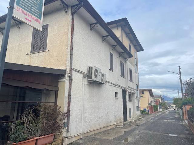 Appartamento a Latina in Via Urano, 3 - Foto 2