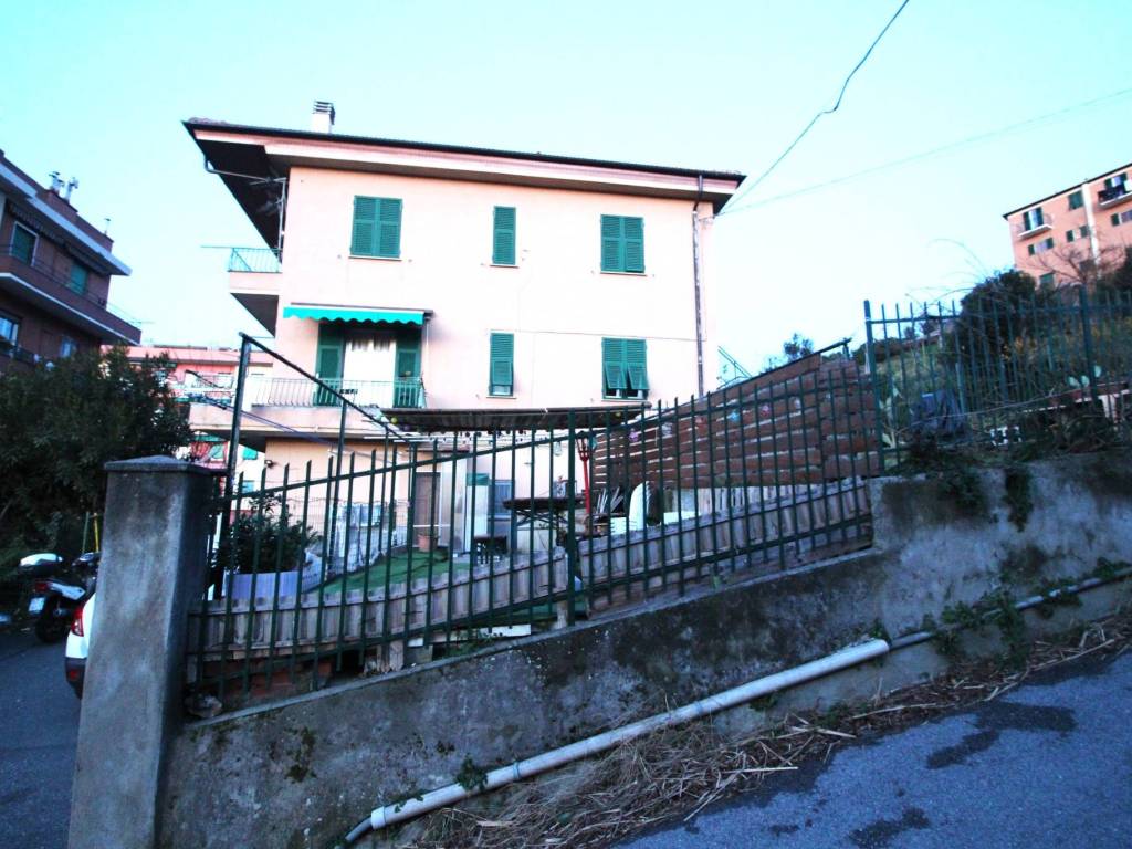 Appartamento a Genova in Via Borzoli - Foto 3