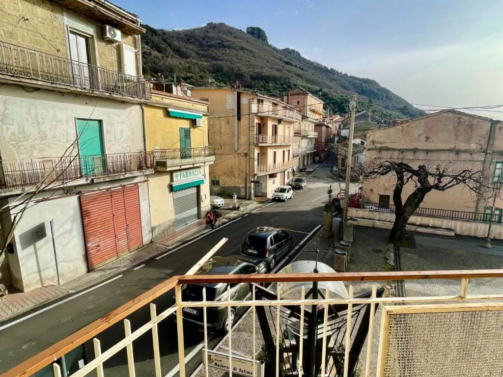 Appartamento a Olevano sul tusciano in Via Croce - Foto 2