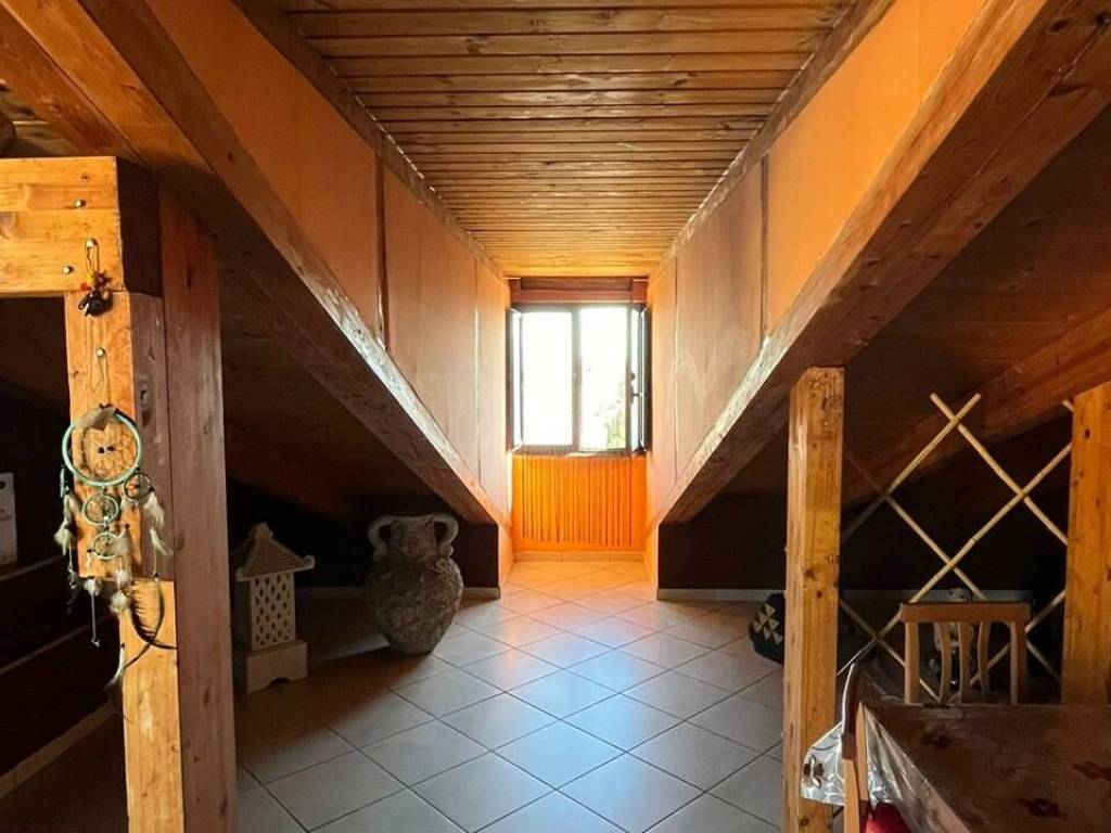 Attico / mansarda a Giugliano in campania in Via Innamorati - Foto 3