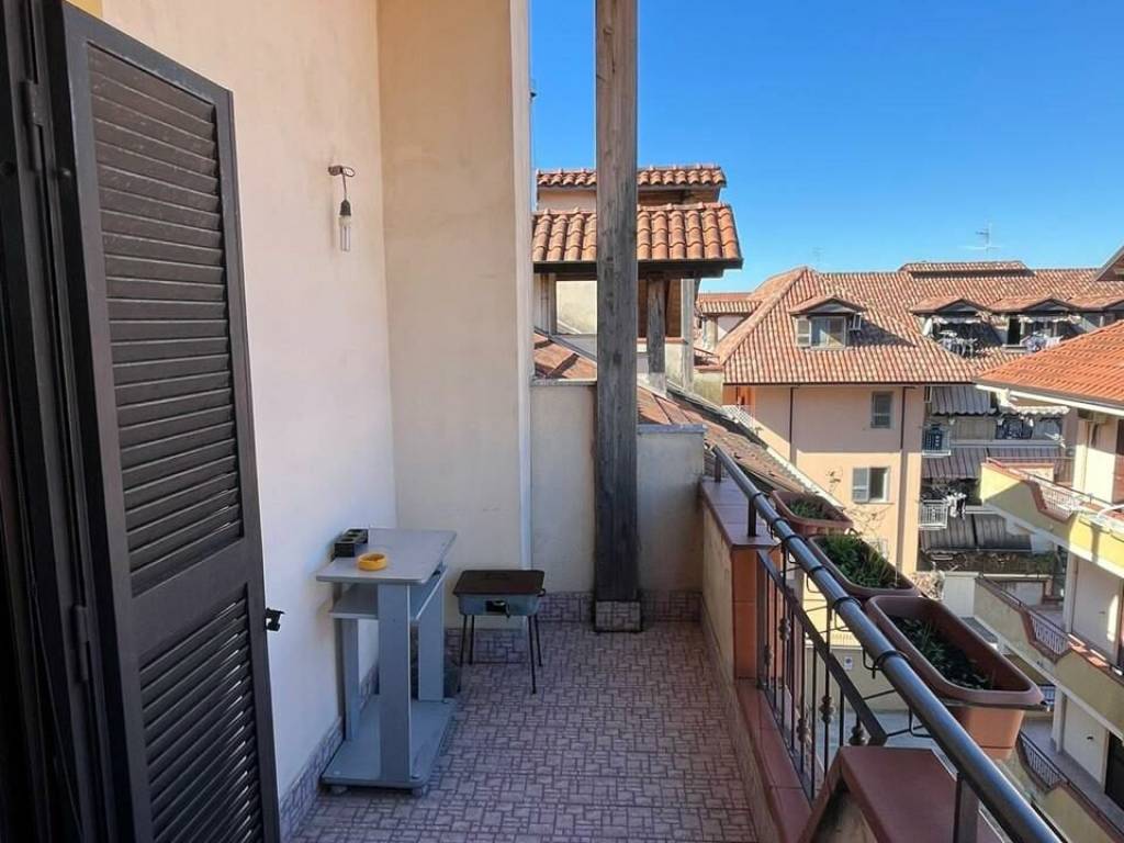 Attico / mansarda a Giugliano in campania in Via Innamorati - Foto 4