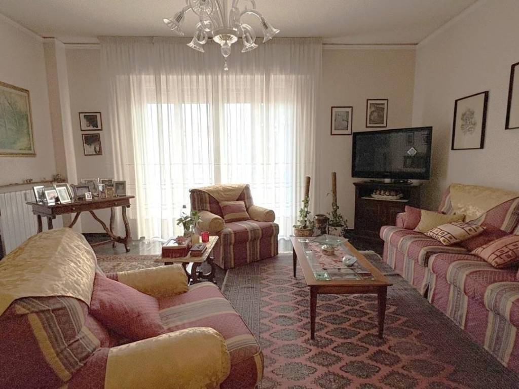 Appartamento a Lucca in Via Francesco Ferraris, , 55100 - Foto 2