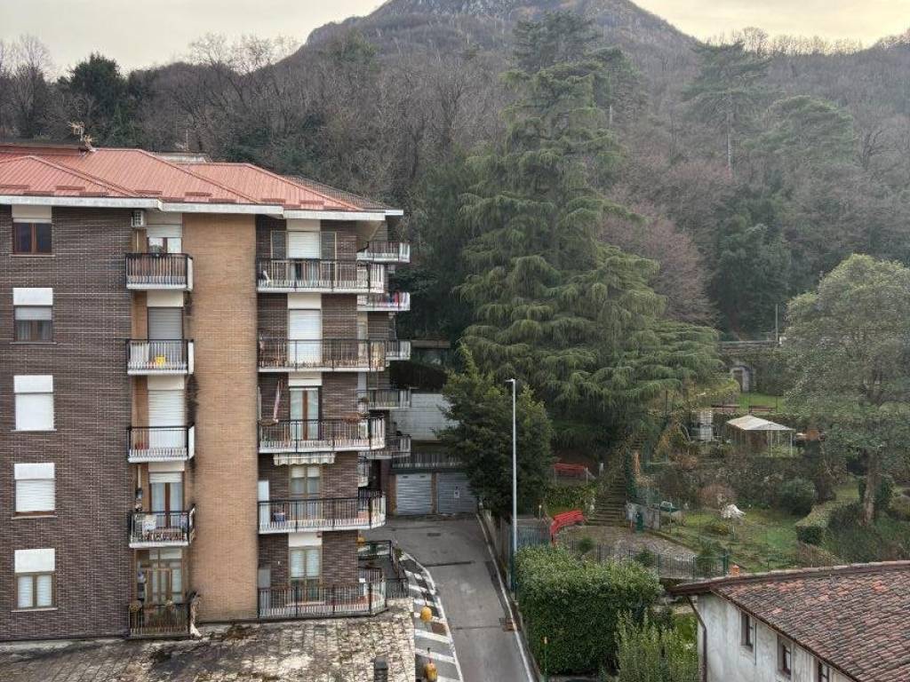 Appartamento a Malgrate in Via Roma - Foto 3