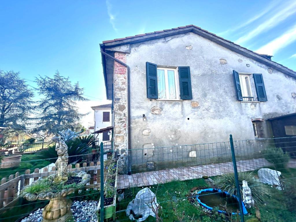 Rustico / casale a Castelnuovo magra in Via Torrente, 1 - Foto 2