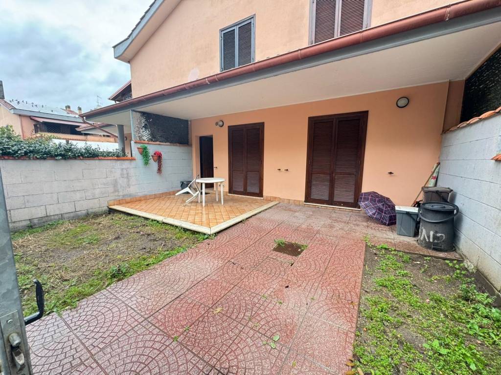 Appartamento a Ardea in Viale Corona Australe - Foto 2