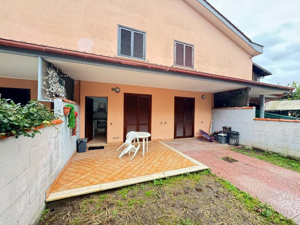 Appartamento a Ardea in Viale Corona Australe - Foto 3