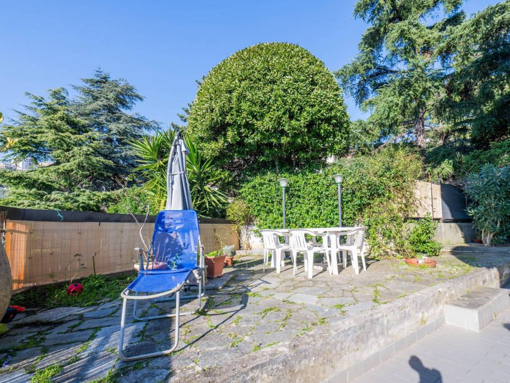 Appartamento a Genova in Via San Giuseppe Cottolengo, 16 - Foto 2