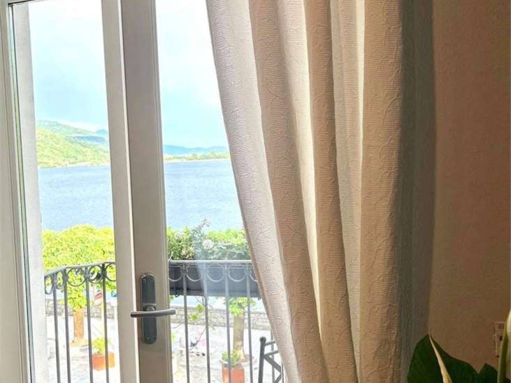 Appartamento a Mergozzo in PIAZZA VITTORIO VENETO - Foto 3