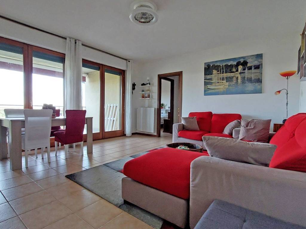 Appartamento a Abbiategrasso in Via Monte Rosa, 46 - Foto 2