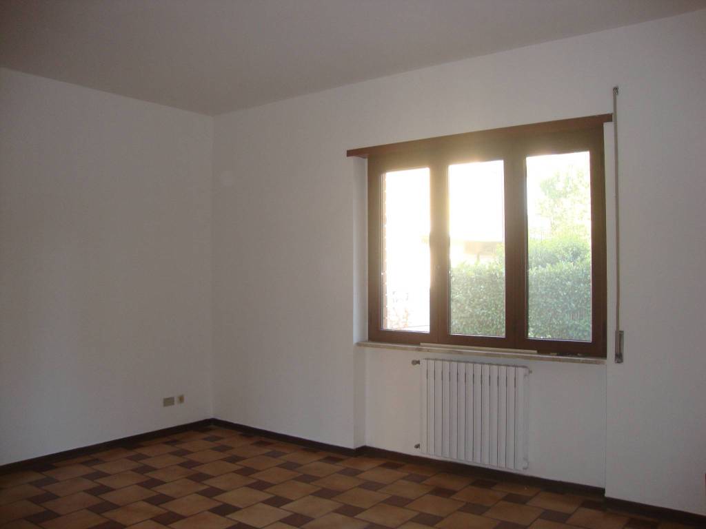 Appartamento a Isernia in Via Libero Testa, 77 - Foto 3