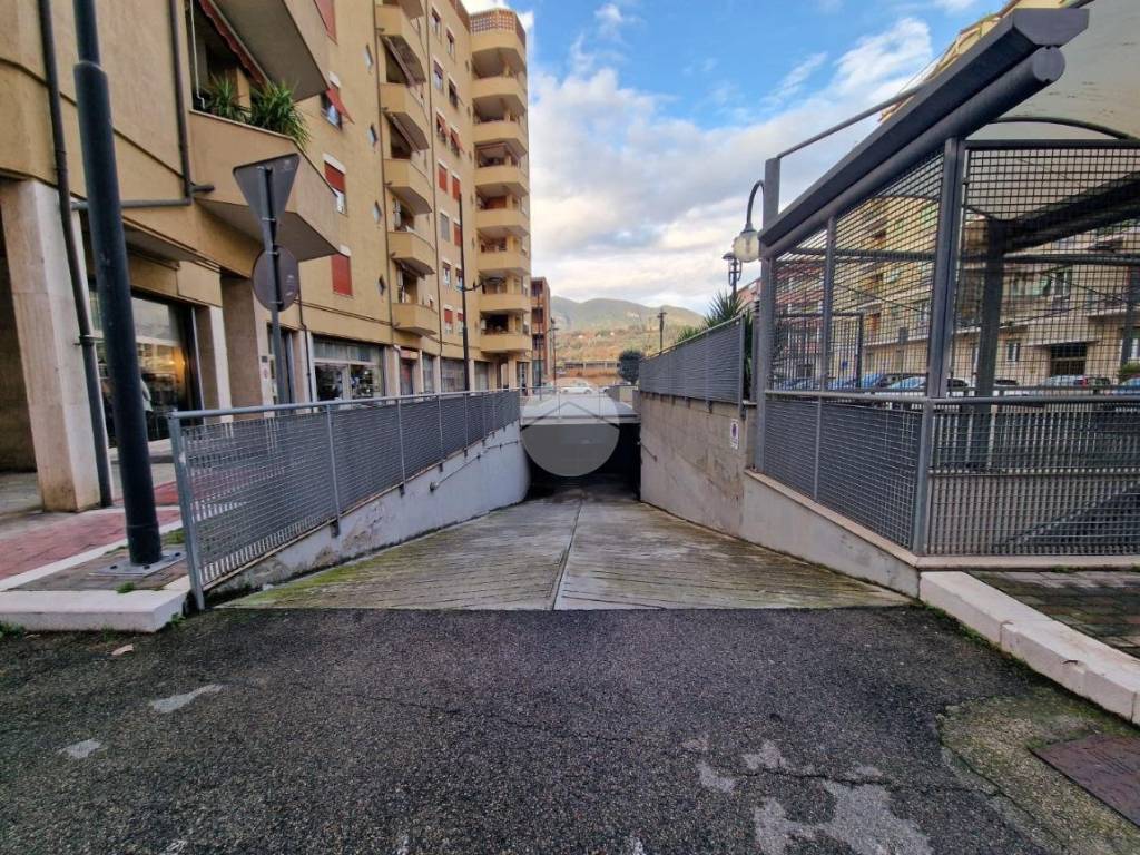 Box / garage a Terni in Piazza Enrico Fermi - Foto 2