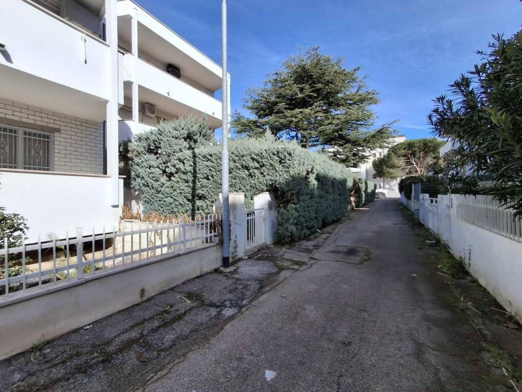 Appartamento a Lesina in Viale Marte Traversa 2 - Foto 4