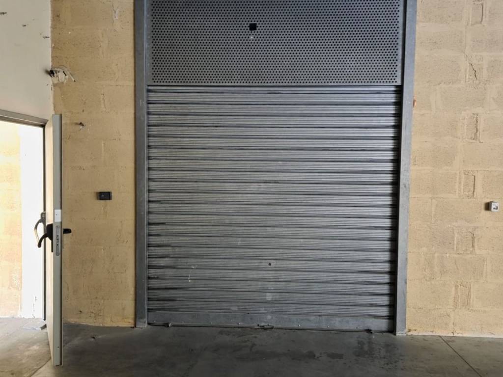Box / garage a Triggiano in Via Giovanni Falcone, 7 - Foto 5