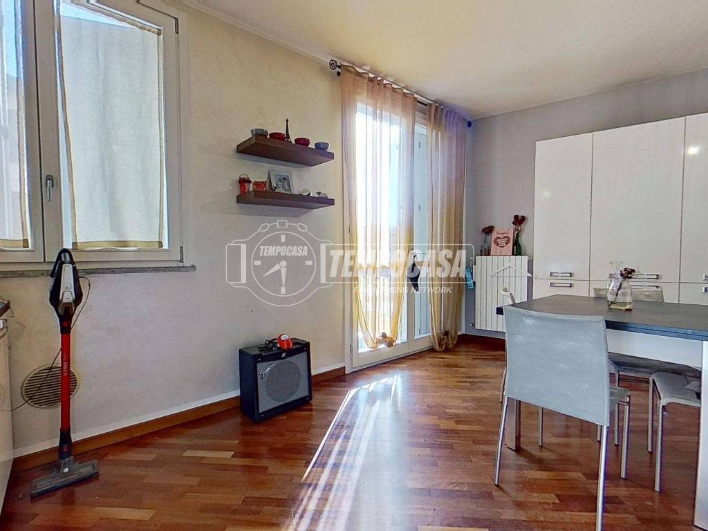 Appartamento a Lissone in Via CAROTTO 7 - Foto 4