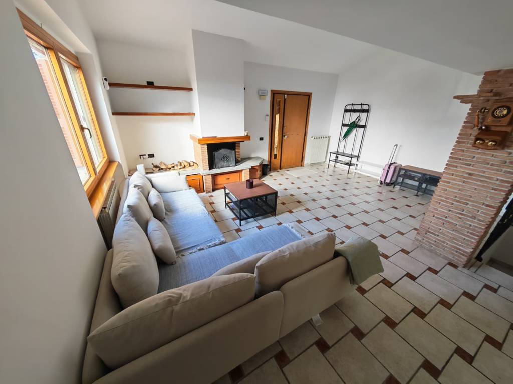 Villa a Trevignano romano in Via della Macchia, 32 - Foto 5