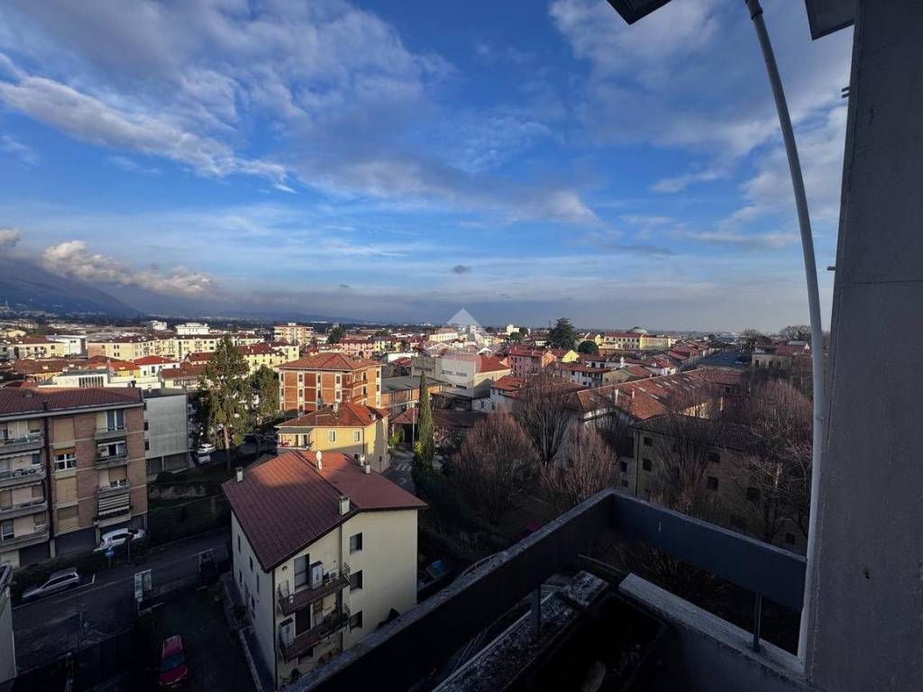 Appartamento a Schio in Piazza Almerico da Schio, 18 - Foto 5