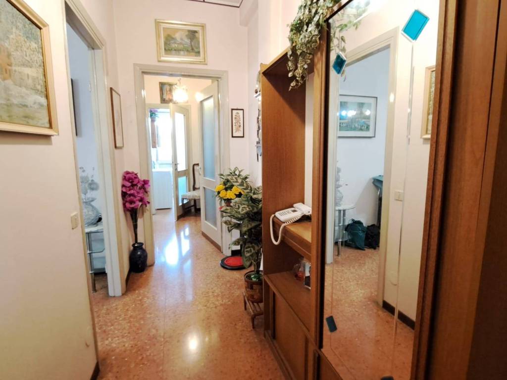 Appartamento a Gallarate in Via Curtatone, 45 - Foto 5